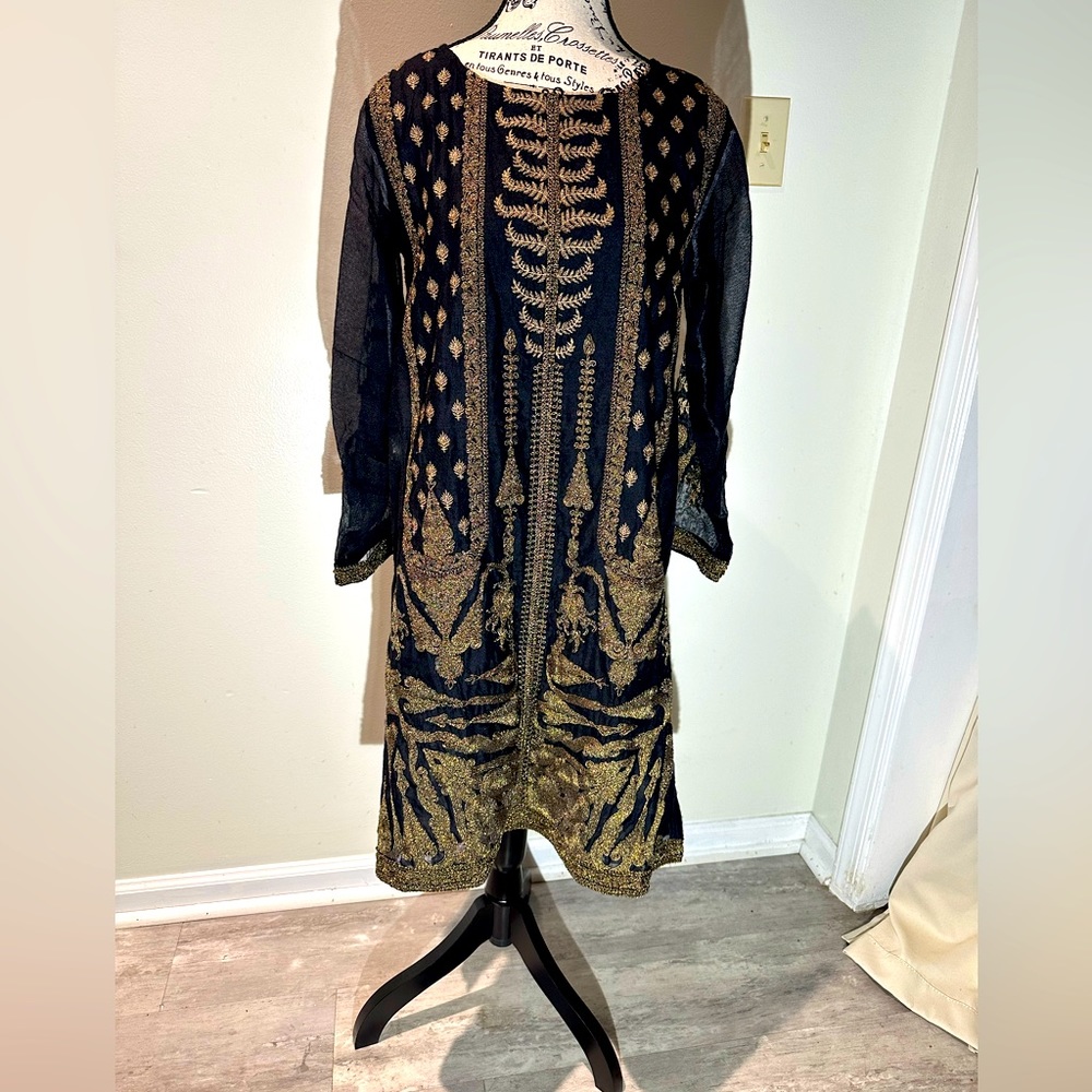 Gul Ahmed beautiful 3 piece Pakistani outfit